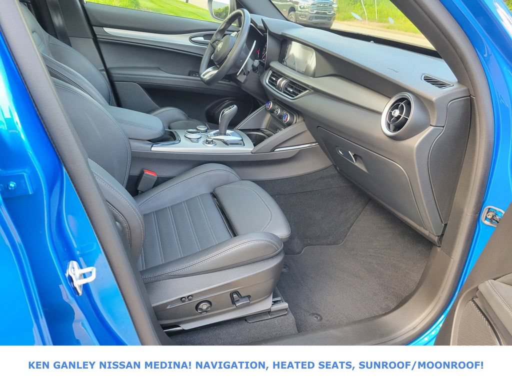Used 2024 Alfa Romeo Stelvio Veloce AWD/4WD image 55