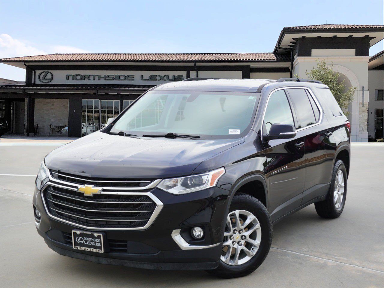 Used 2021 Chevrolet Traverse LT