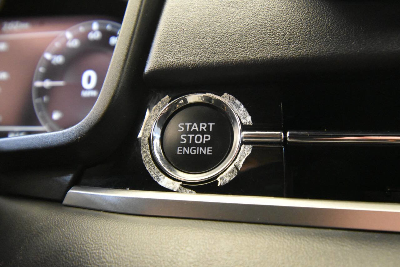 Used 2023 Mitsubishi Outlander SE Black Edition image 23