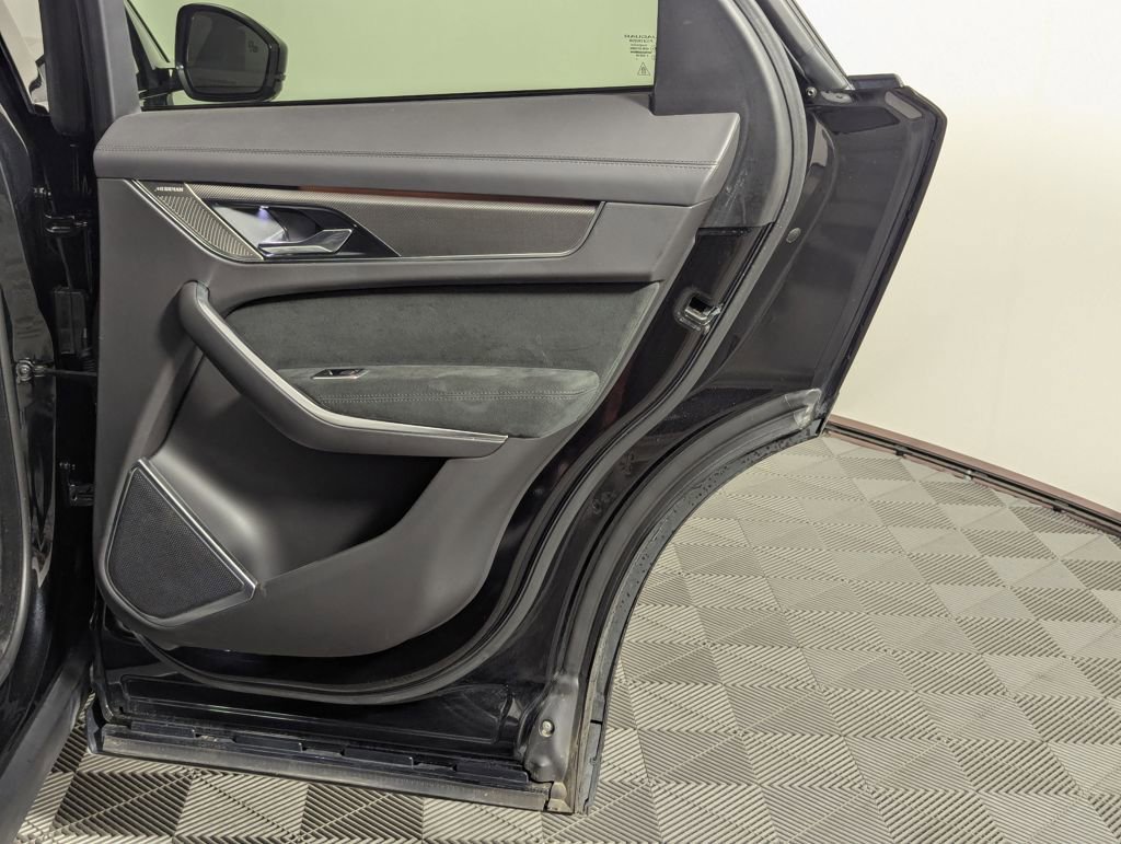Used 2022 Jaguar F-PACE SVR image 86