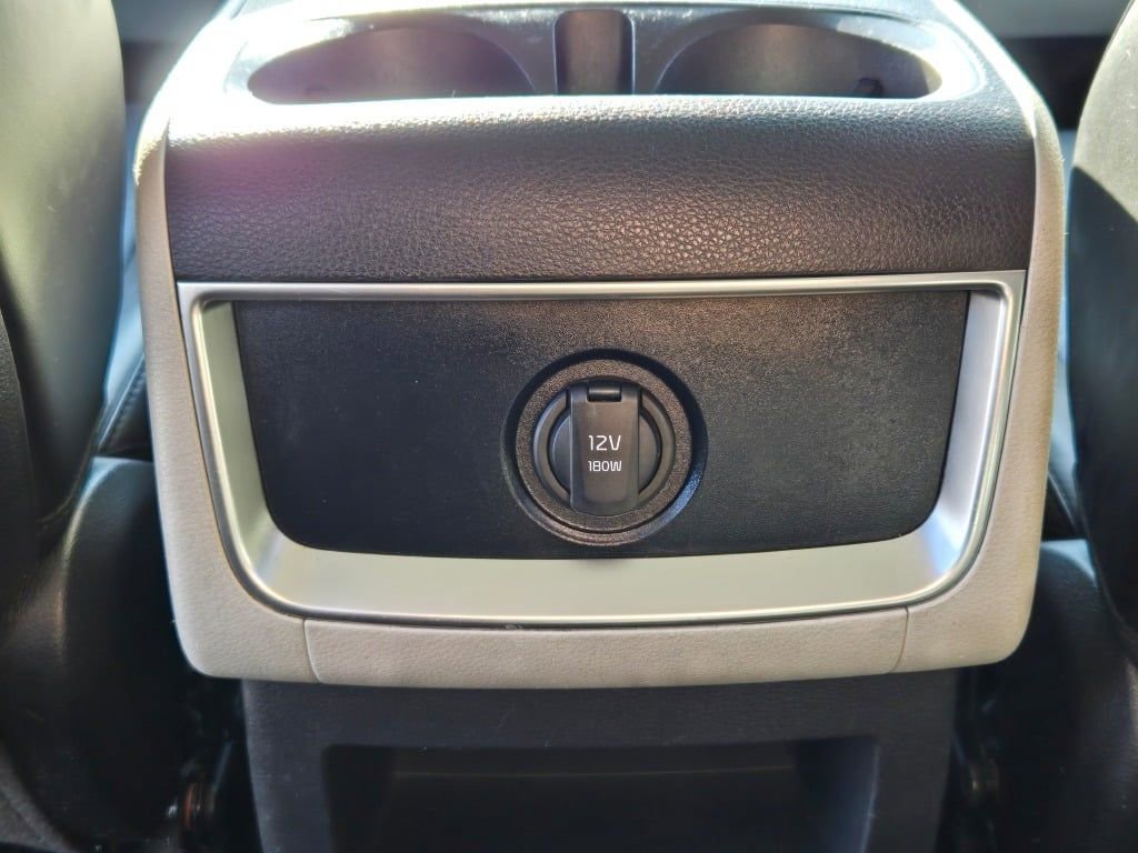 Used 2024 Kia Carnival LX image 15