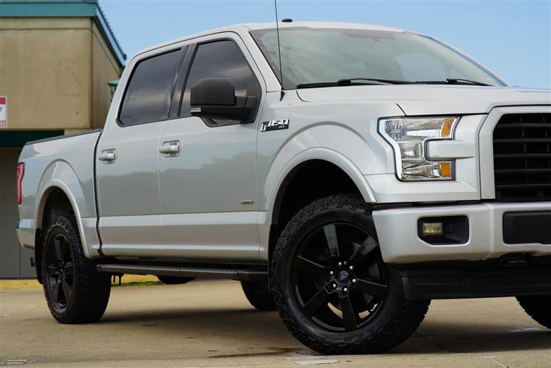 Used 2017 Ford F150 XLT w/ Equipment Group 302A Luxury AWD/4WD image 12