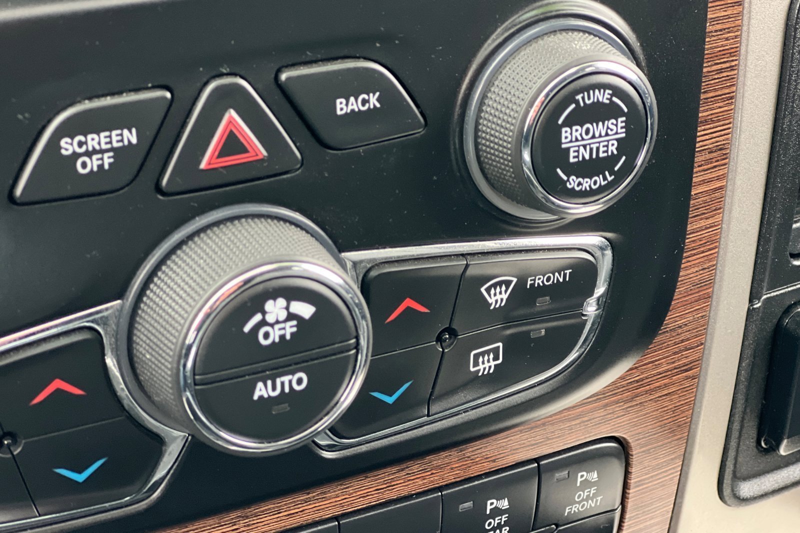 Used 2017 RAM 3500 Laramie image 28