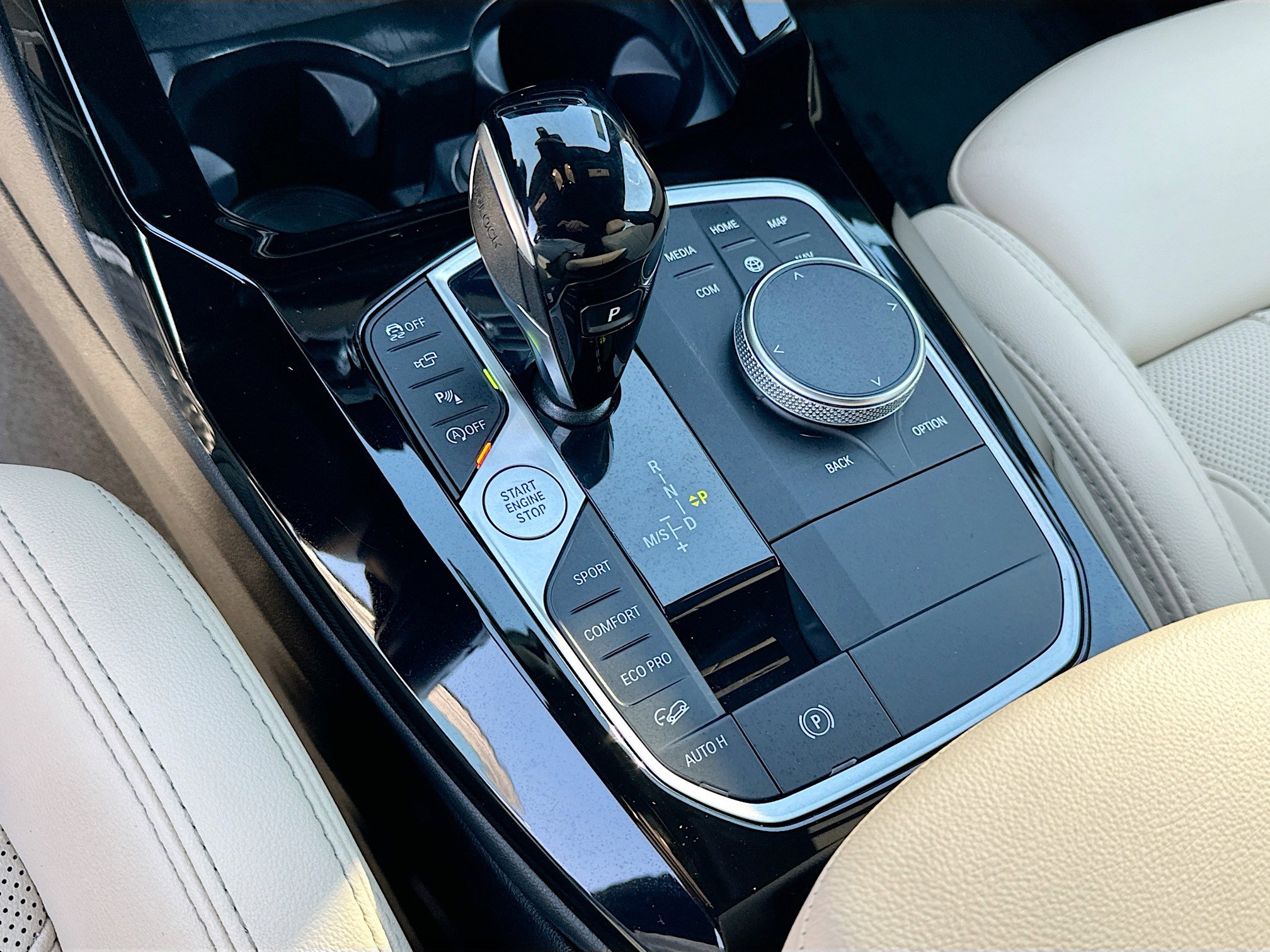 Used 2023 BMW X3 xDrive30i w/ Premium Package image 16