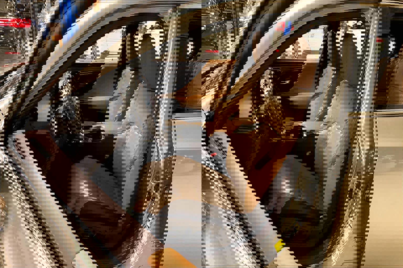 Used 2021 Lexus ES 300h Ultra Luxury w/ Accessory Package 2 image 8