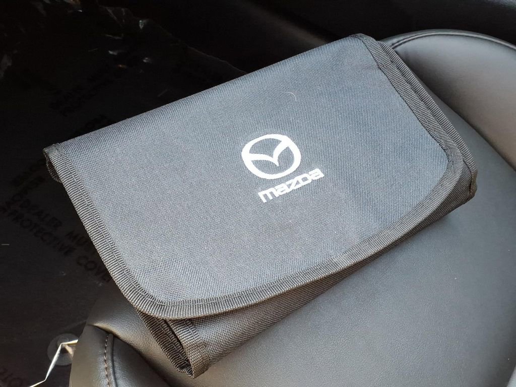 Used 2025 MAZDA MAZDA3 s image 25