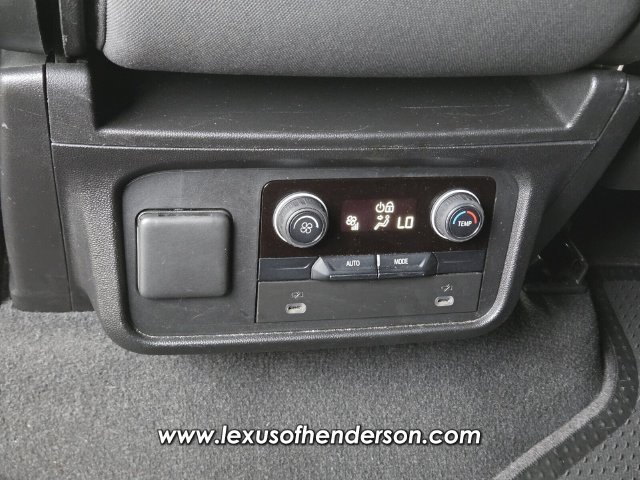Used 2022 Chevrolet Suburban LS RWD image 12