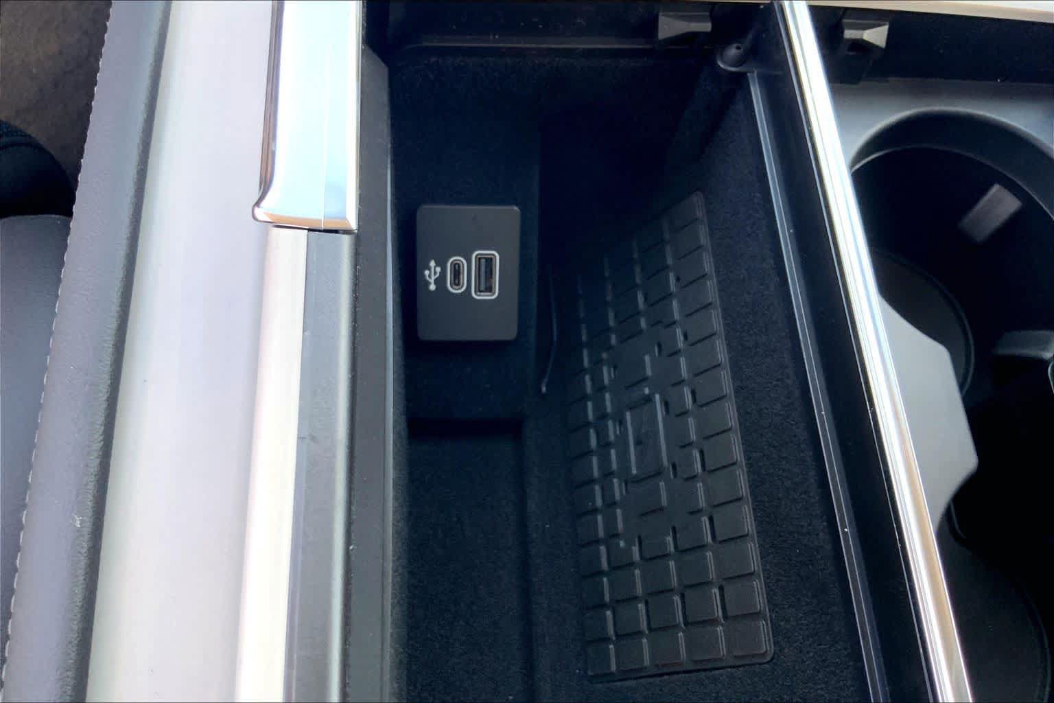 New 2026 Lincoln Navigator Premiere AWD/4WD image 19
