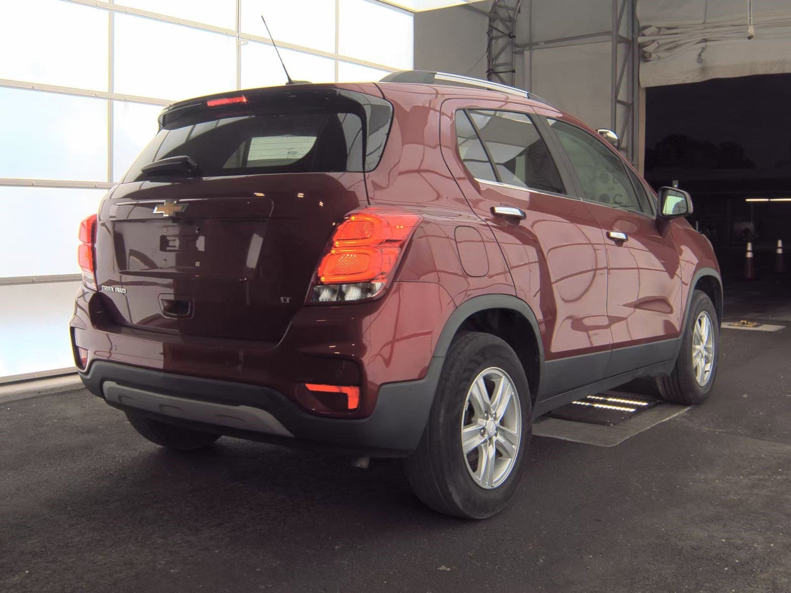 Used 2020 Chevrolet Trax LT w/ Driver Confidence Package image 7