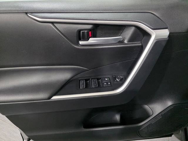 Used 2025 Toyota RAV4 XLE AWD/4WD image 10