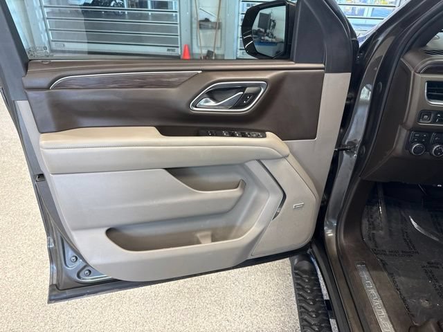 Used 2021 Chevrolet Suburban Z71 w/ Z71 Signature Package AWD/4WD image 27