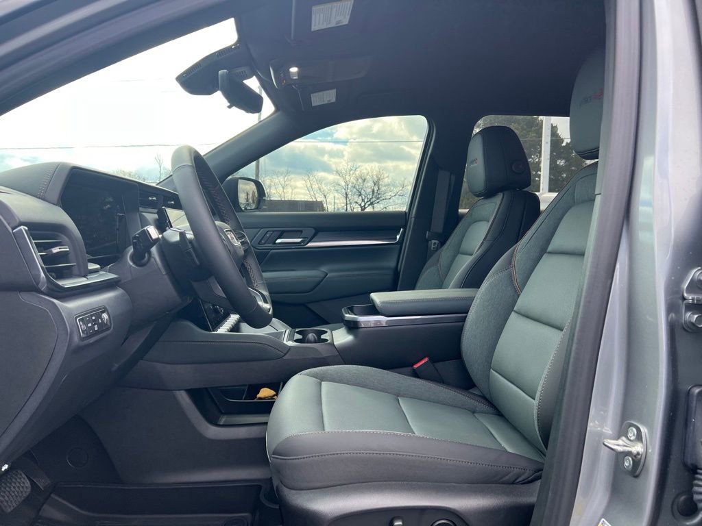 Used 2026 GMC Terrain AT4 w/ Convenience Package III image 11