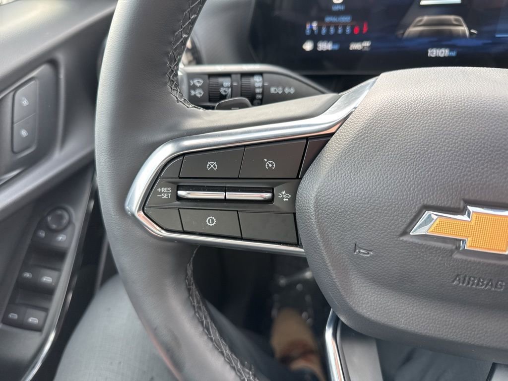 Used 2025 Chevrolet Equinox LT image 11