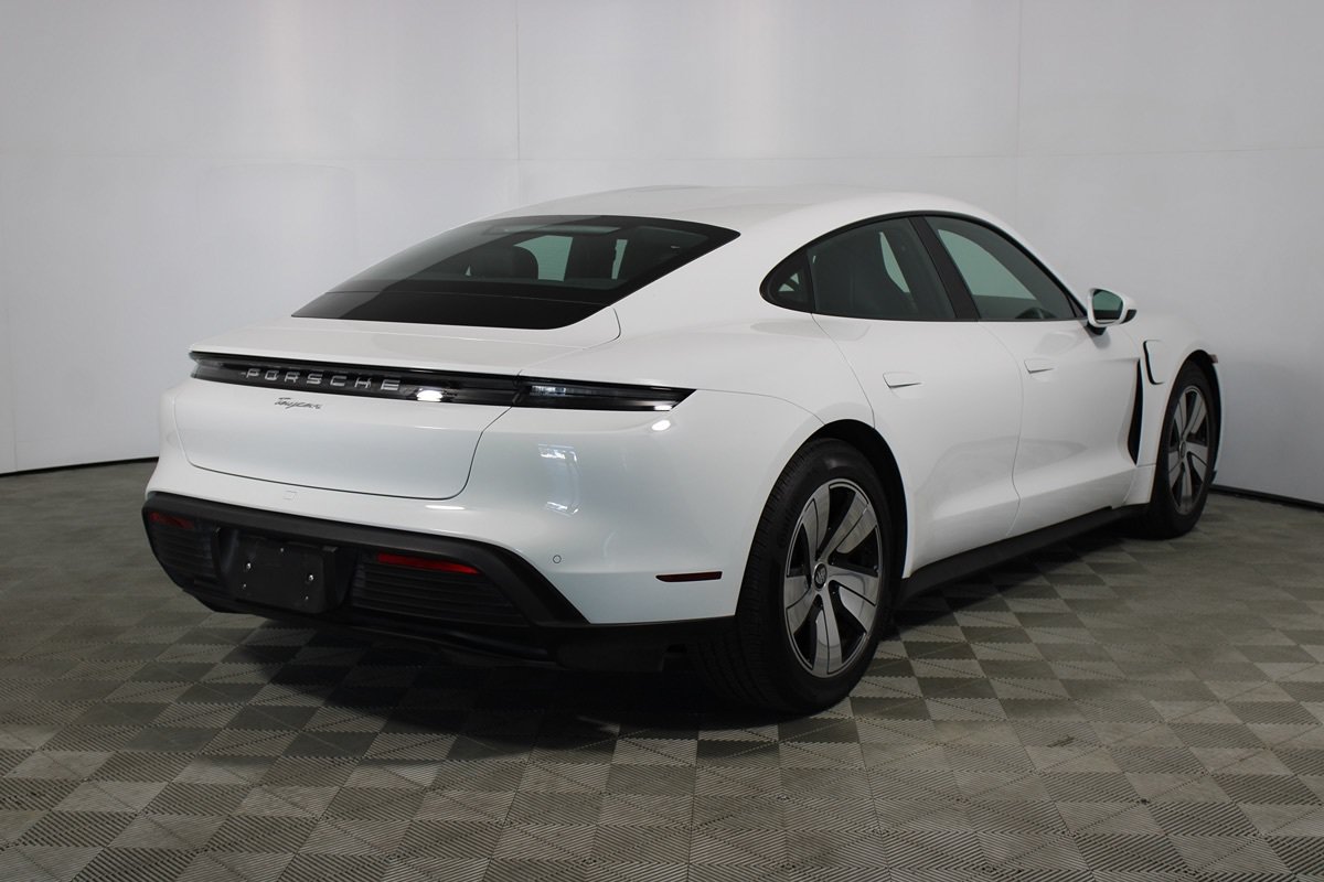 Used 2023 Porsche Taycan RWD image 33