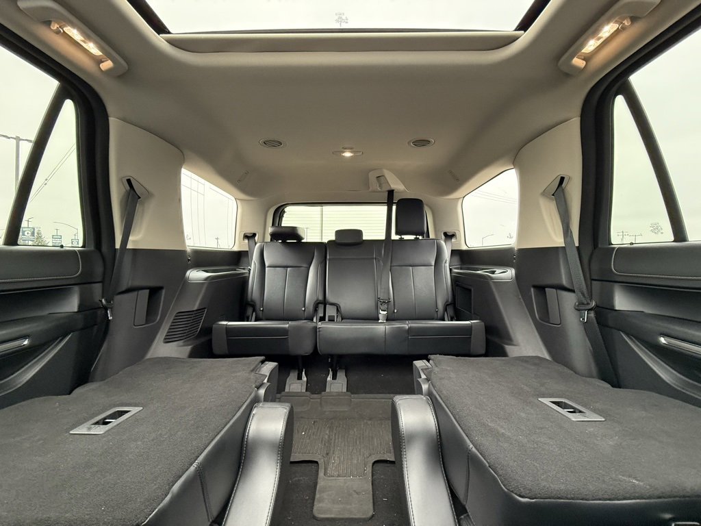 Used 2024 Ford Expedition XLT image 30