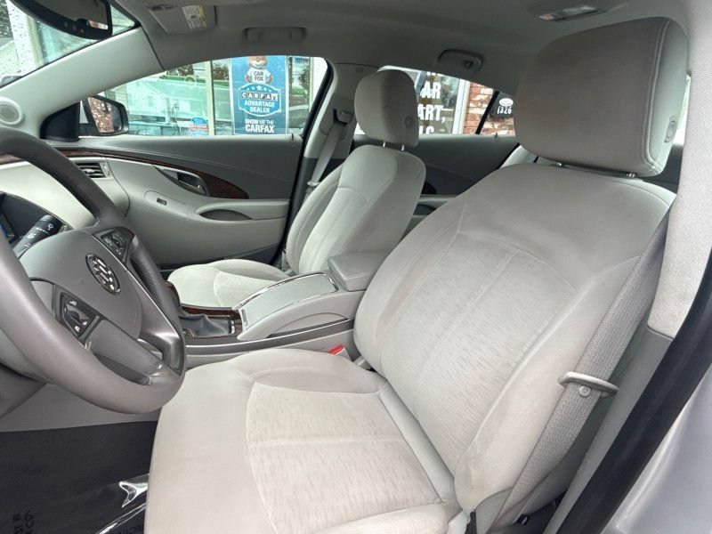 Used 2010 Buick LaCrosse CX FWD image 12