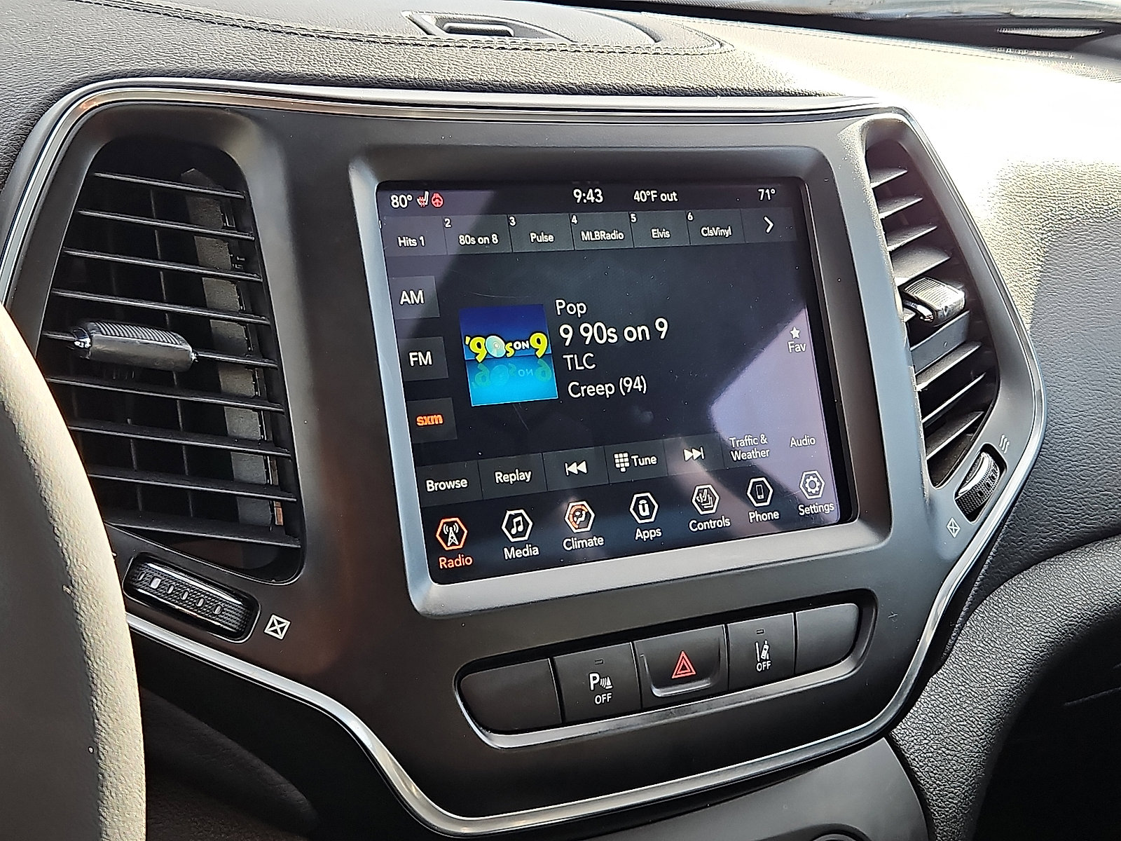 Used 2021 Jeep Cherokee Latitude Lux 80th Anniv w/ Quick Order Package 26U 80TH image 17