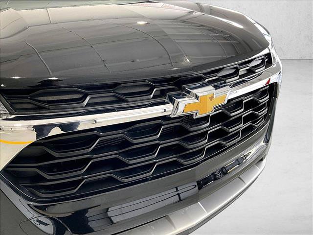 Used 2024 Chevrolet Trax LT w/ Driver Confidence Package FWD image 30