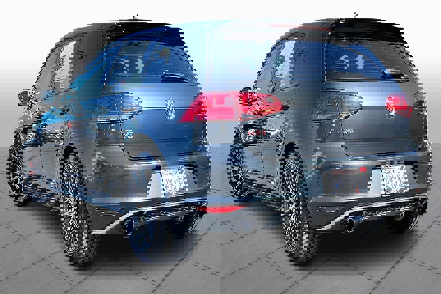 Used 2017 Volkswagen GTI Sport image 11