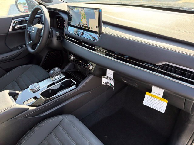 New 2026 Mitsubishi Outlander SE FWD image 11