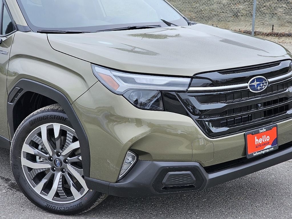 New 2025 Subaru Forester Touring image 4