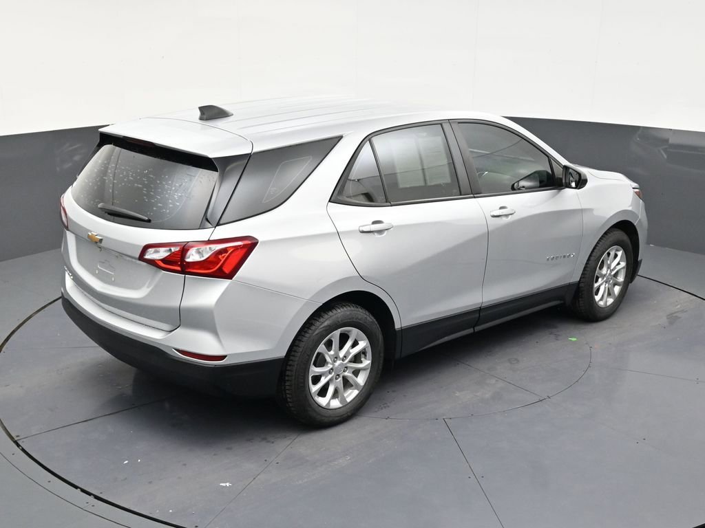 Used 2021 Chevrolet Equinox LS FWD image 16