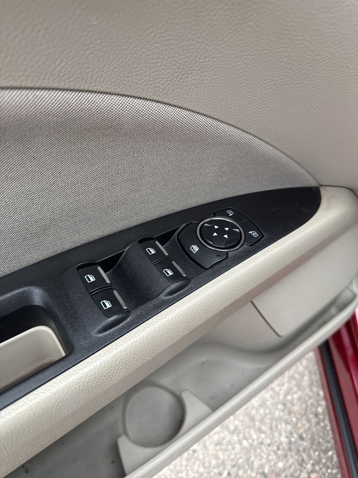 Used 2019 Ford Fusion SE image 12