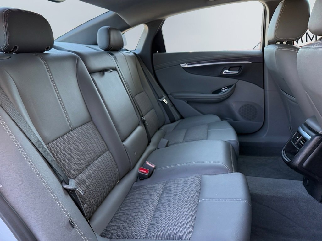 Used 2017 Chevrolet Impala LT image 18