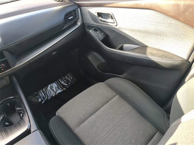 Used 2023 Nissan Rogue SV image 18