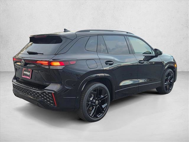 New 2026 Volkswagen Tiguan SE R-Line image 2