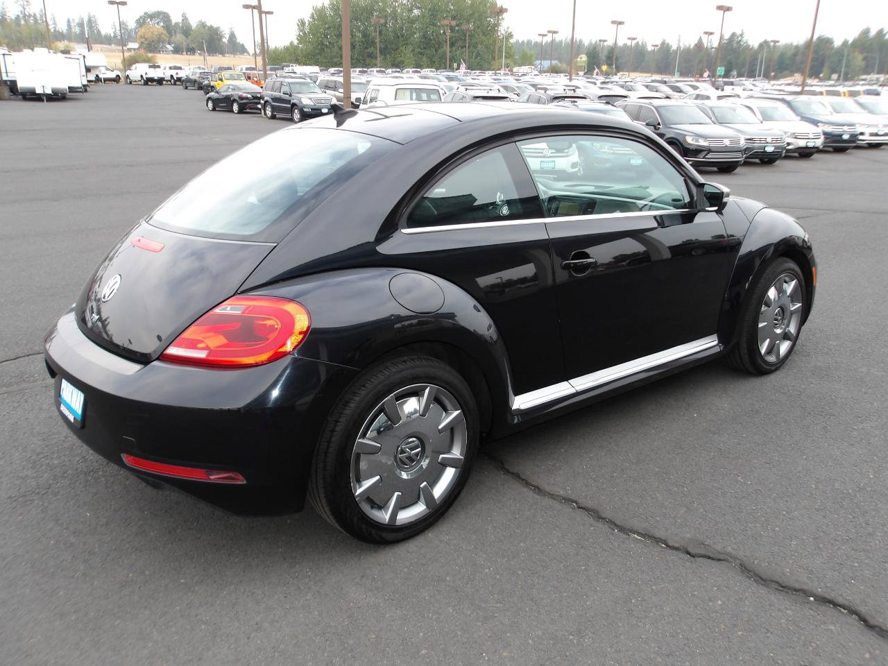 Used 2014 Volkswagen Beetle TDI FWD image 5