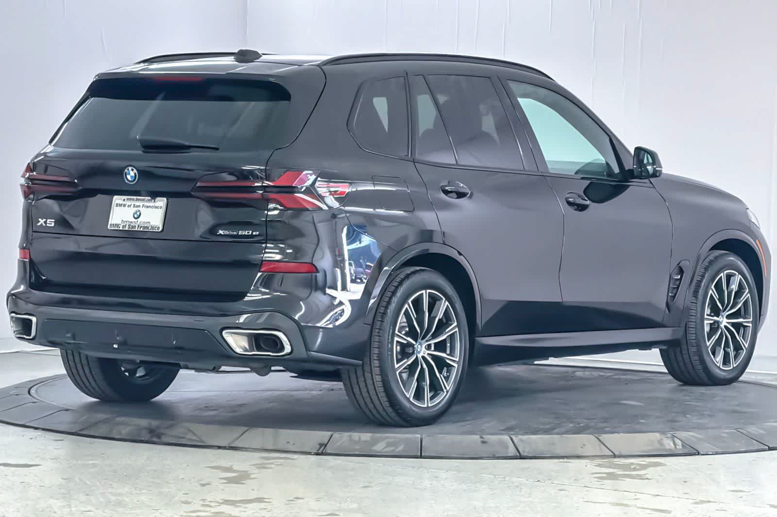 Used 2024 BMW X5 xDrive50e w/ M Sport Package AWD/4WD image 2