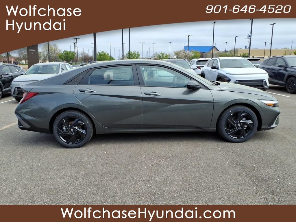 New 2026 Hyundai Elantra Sport FWD image 6