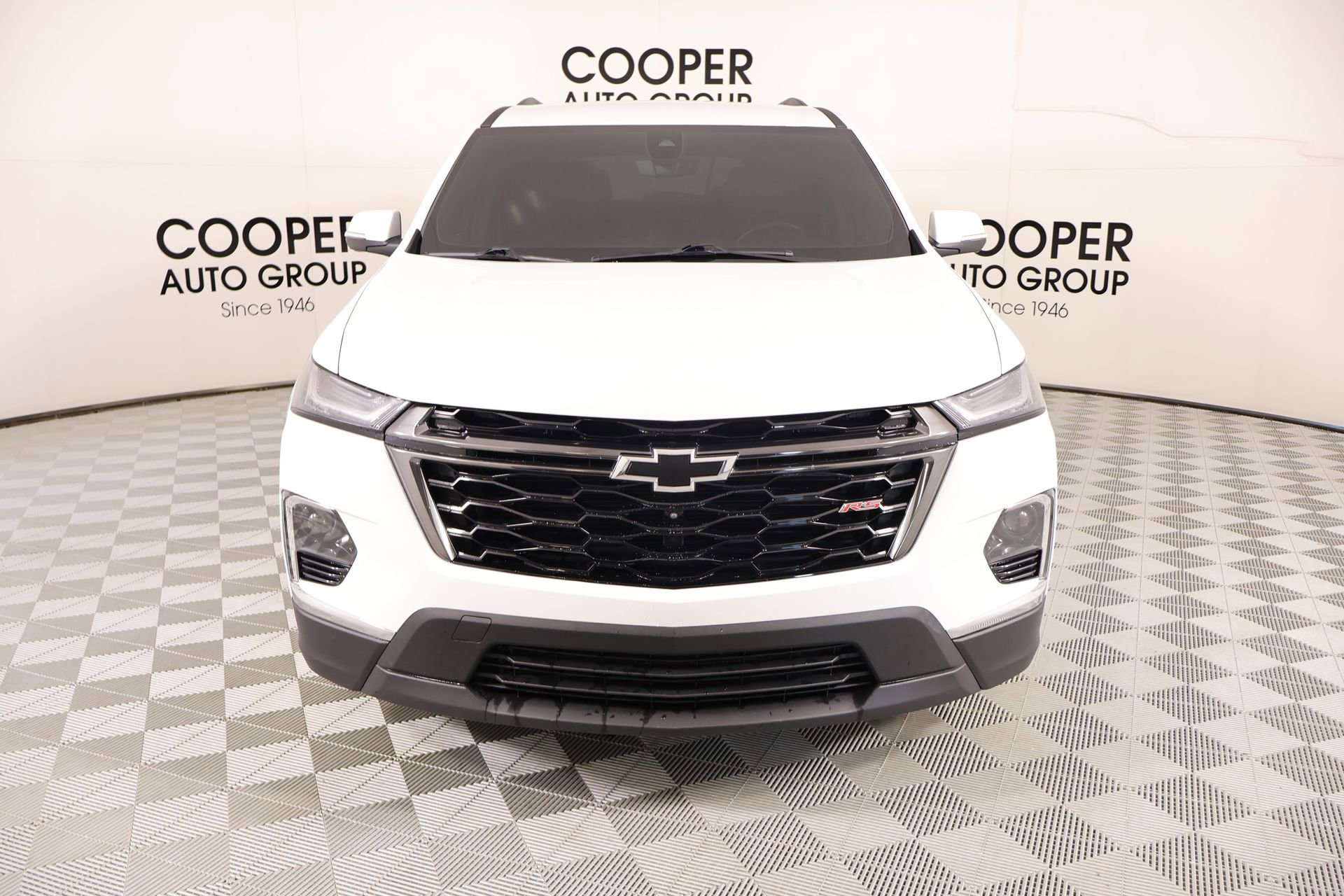 Used 2023 Chevrolet Traverse RS image 11