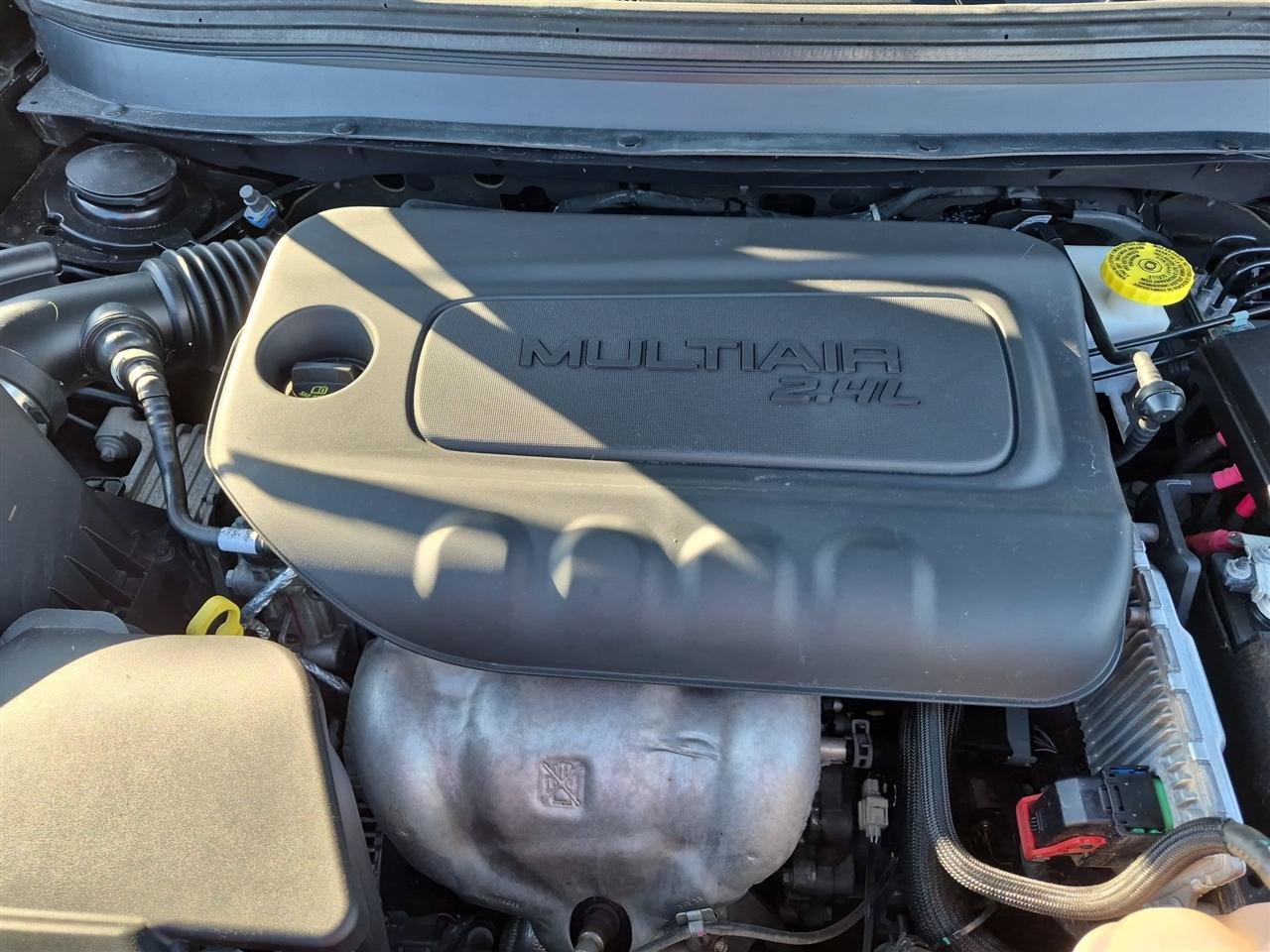 Used 2019 Jeep Cherokee Latitude w/ Popular Appearance Group FWD image 34