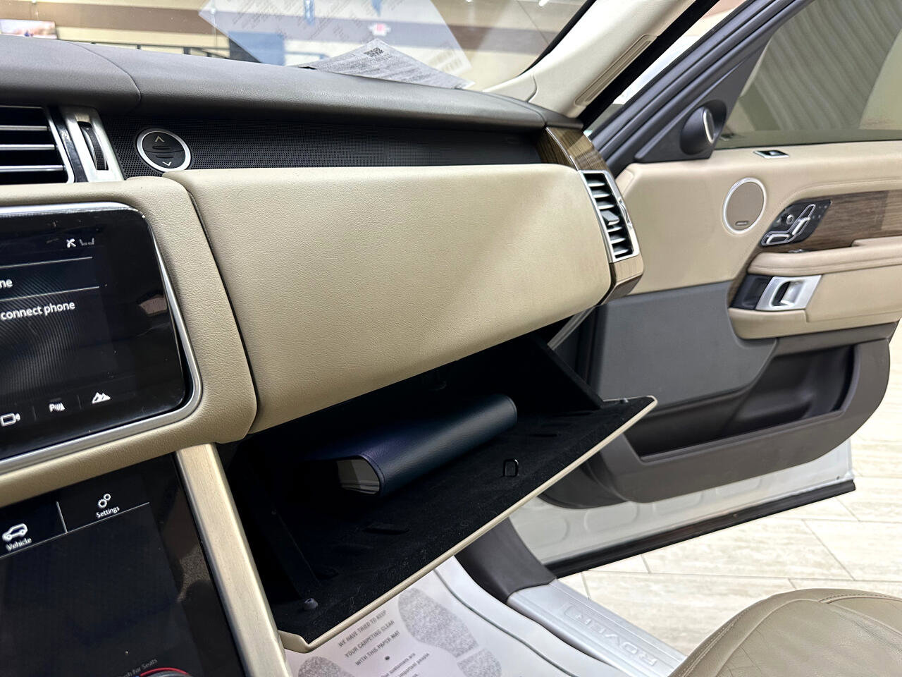 Used 2019 Land Rover Range Rover image 30