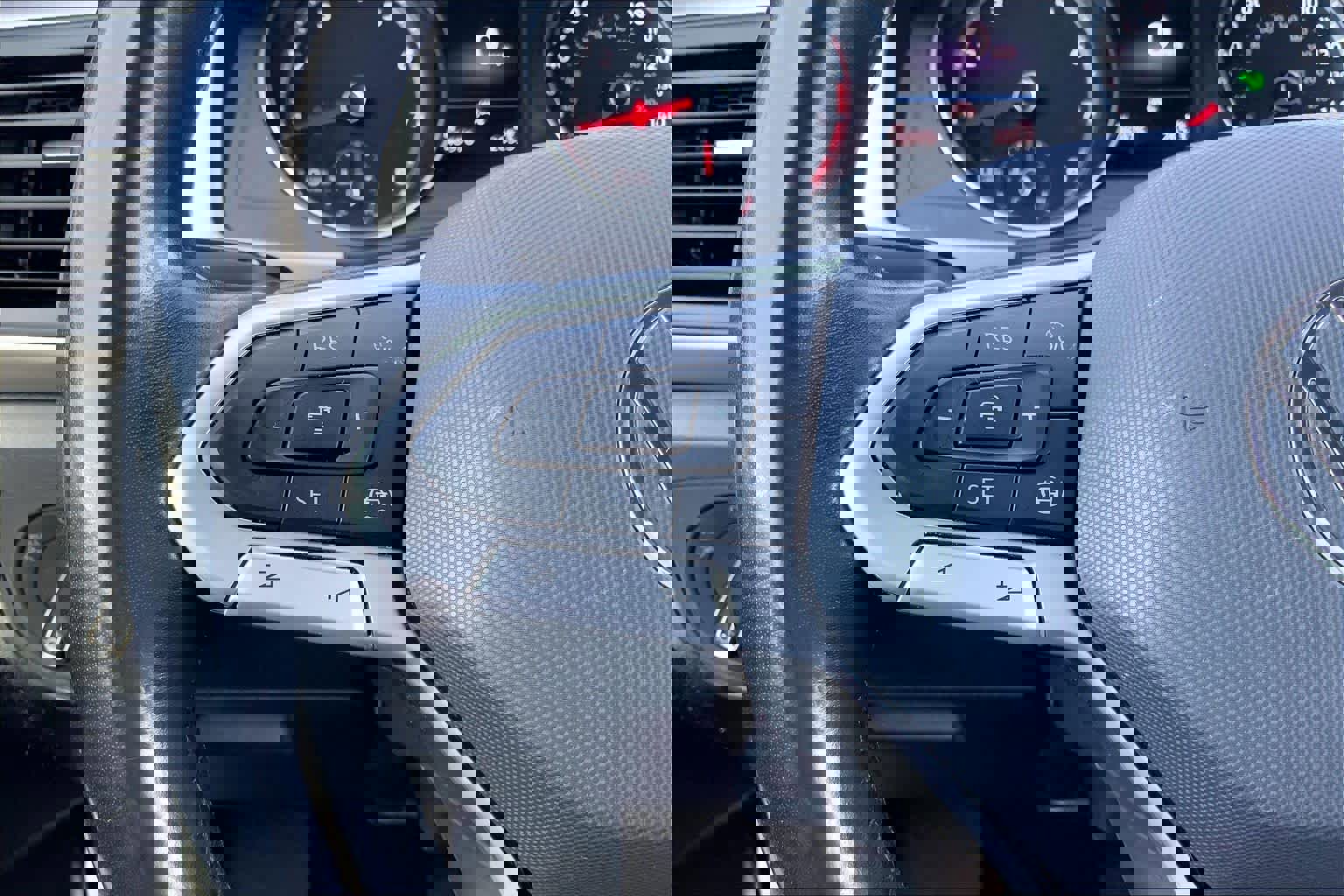 Used 2020 Volkswagen Atlas Cross Sport SE AWD/4WD image 24