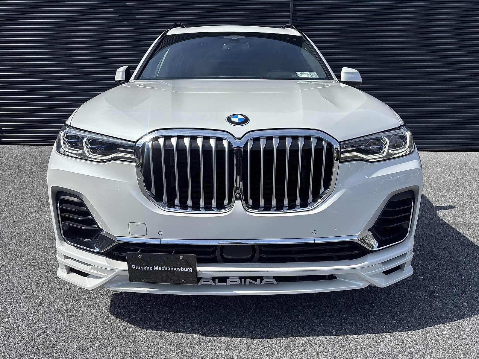Used 2022 BMW ALPINA XB7 image 8