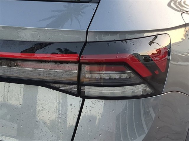 Certified 2025 Volkswagen Taos S image 8