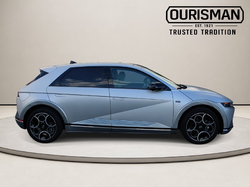 Used 2024 Hyundai Ioniq 5 Limited AWD/4WD image 10