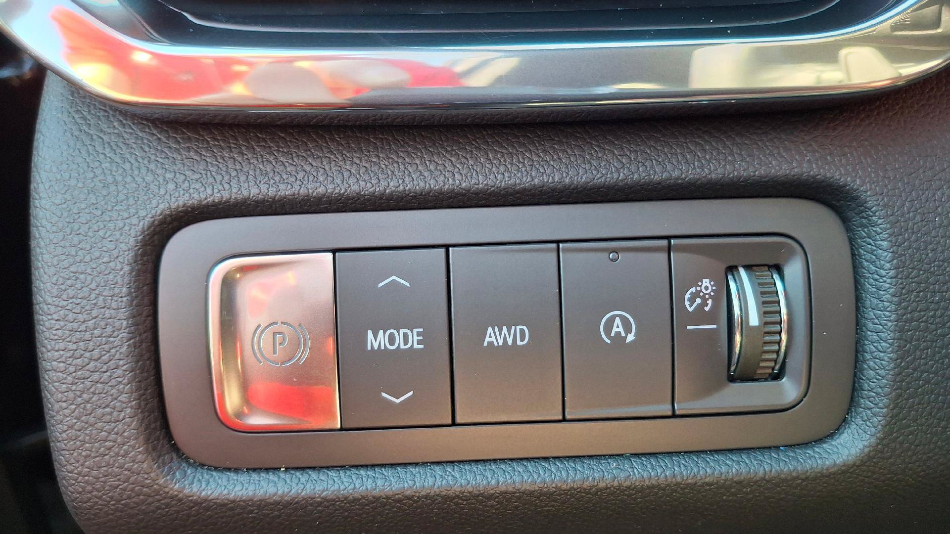 Used 2025 GMC Acadia Elevation AWD/4WD image 14