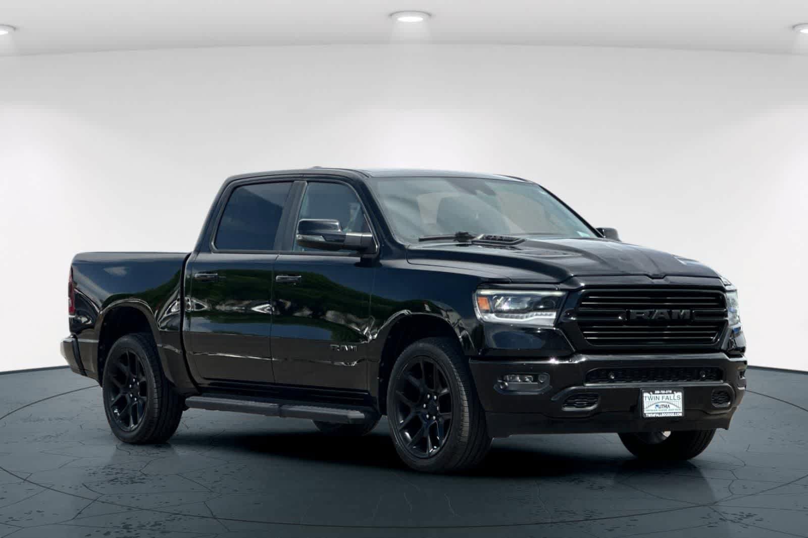 Used 2023 RAM 1500 Laramie AWD/4WD image 5