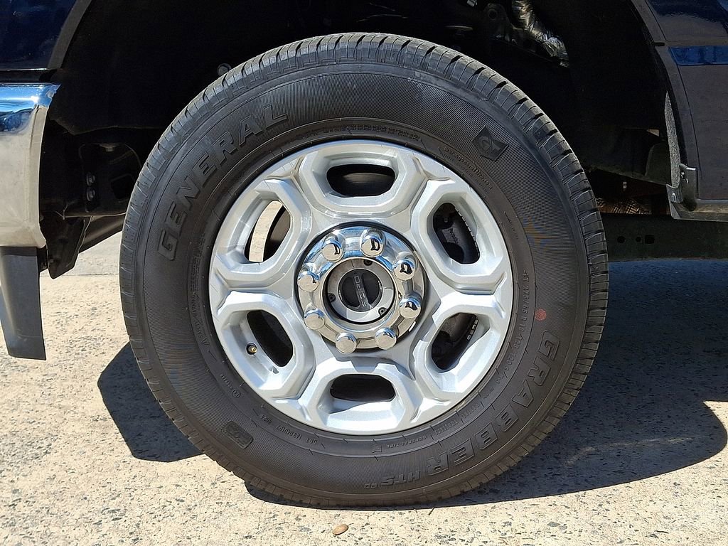 Used 2025 Ford F250 XLT AWD/4WD image 8