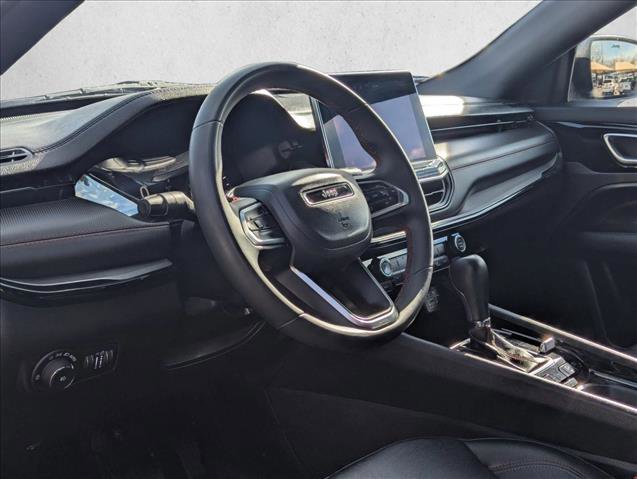 Used 2024 Jeep Compass Trailhawk image 10