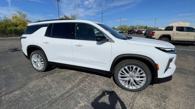 New 2026 Chevrolet Traverse LT w/ Driver Confidence Package AWD/4WD image 3