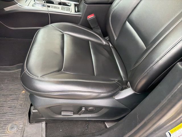 Used 2021 Ford Explorer XLT w/ Equipment Group 202A RWD image 8