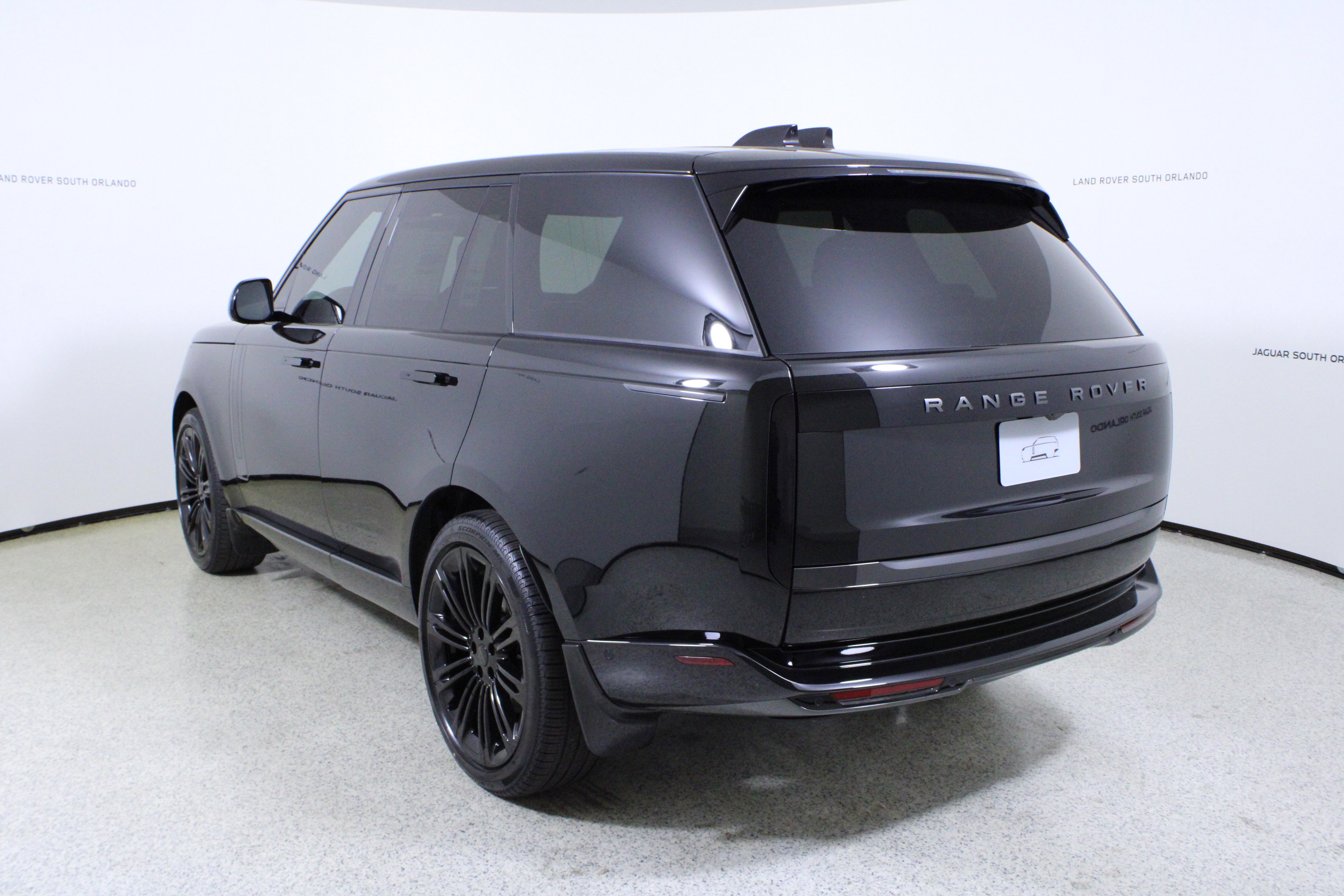 New 2026 Land Rover Range Rover SE image 5