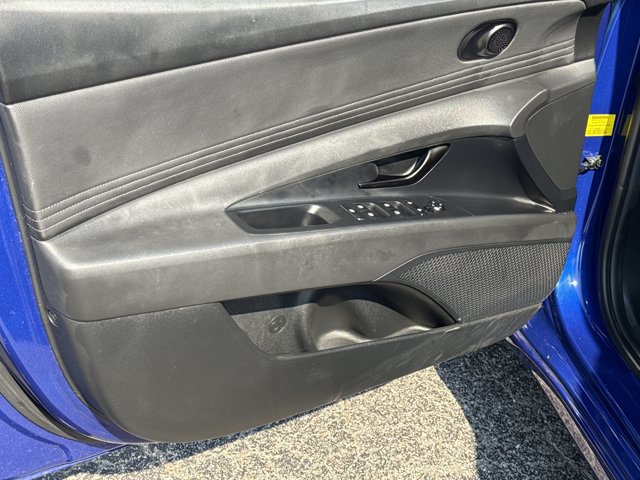 Used 2025 Hyundai Elantra Sport w/ Cargo Package FWD image 13