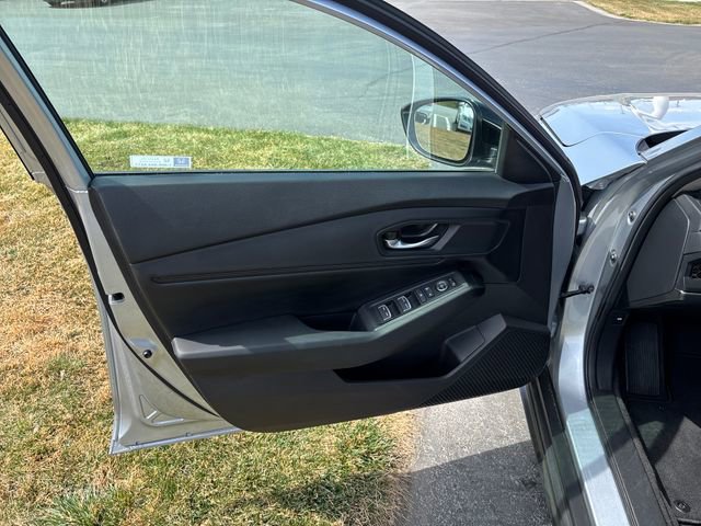 Used 2025 Honda Accord SE image 10