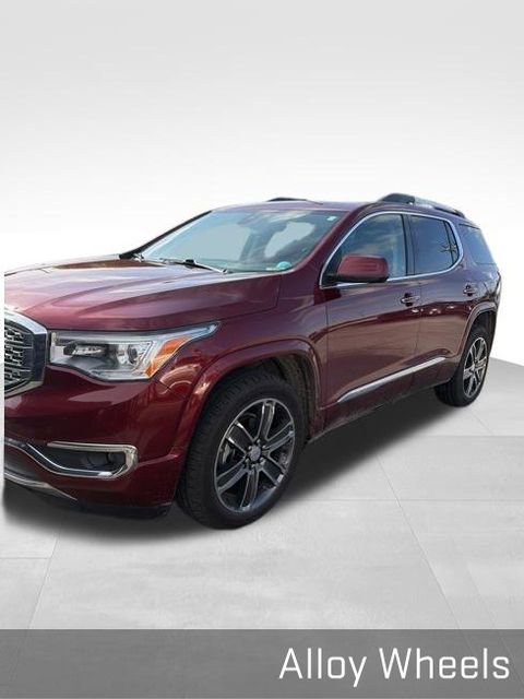 Used 2018 GMC Acadia Denali w/ Technology Package FWD image 11